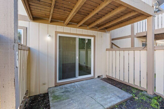 Building Photo - 802-816 Lincoln Avenue