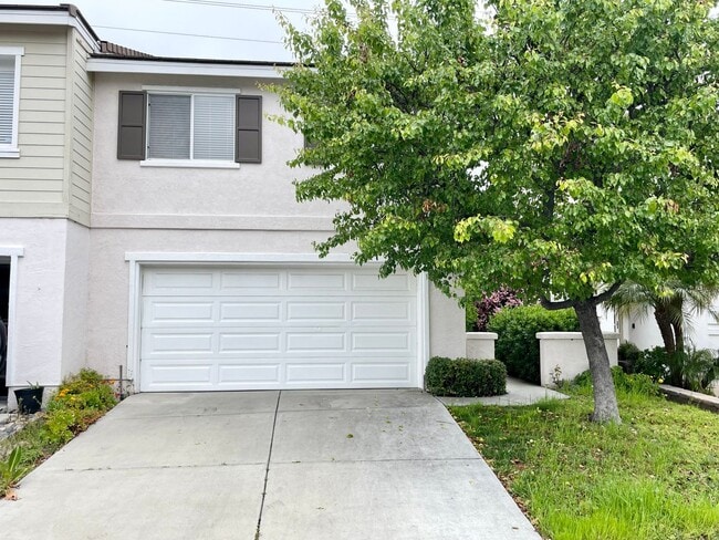 Primary Photo - Spacious Home in Ivey Pointe!