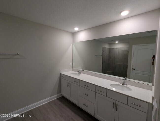 Building Photo - 126 Zancara St