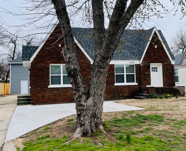 Building Photo - 2538 NW 21st St