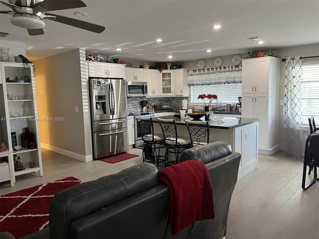 Building Photo - 1020 NW 88th Ave