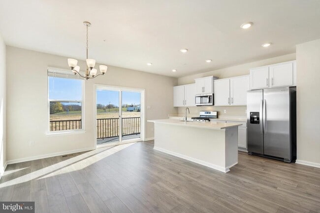 Building Photo - 760 Union St