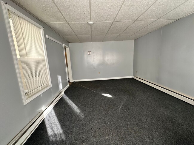 Building Photo - 337-343 Parker Street