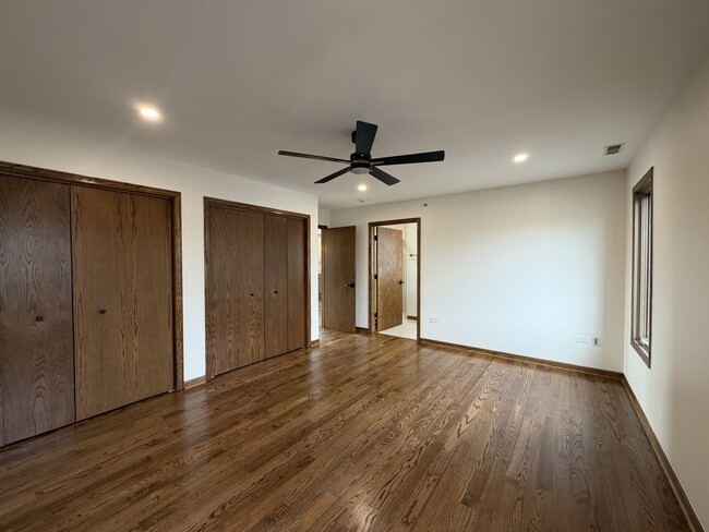 Building Photo - 2825 73rd Ave