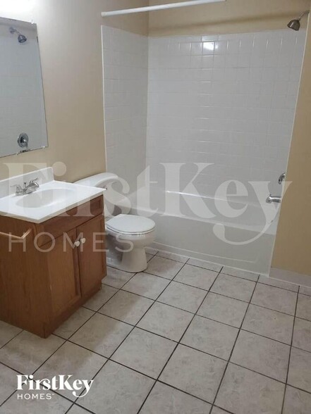 Building Photo - 4916 Rialto Ridge Dr