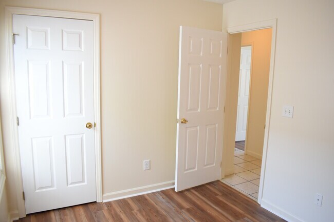 Building Photo - 6901 Southern Exposure