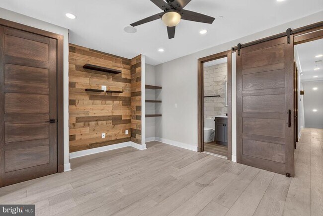 Building Photo - 724 Varnum St NW