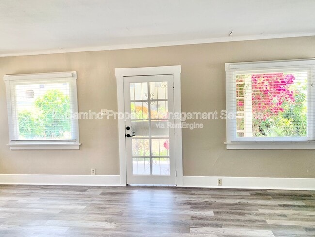 Building Photo - 5758 Pickering Ave
