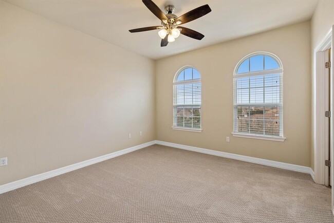 Building Photo - 11829 Terraza Cir