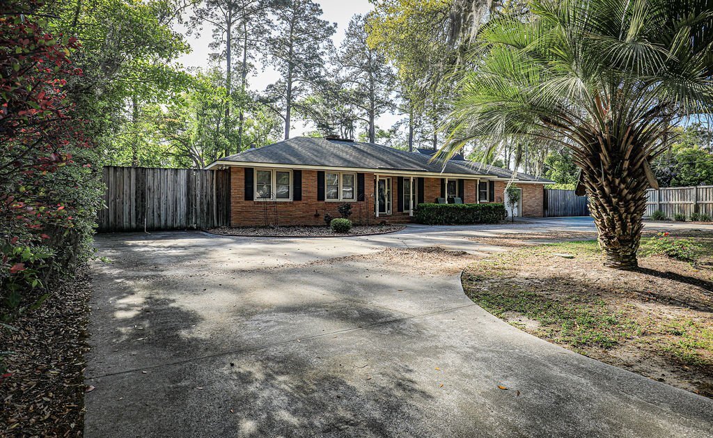 Building Photo - 5415 Speir St