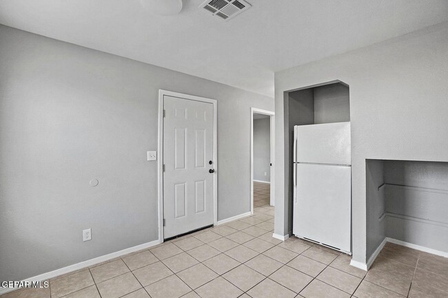 Building Photo - 6325 Geiger Ave