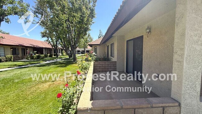 Building Photo - 19240 Cottonwood Dr