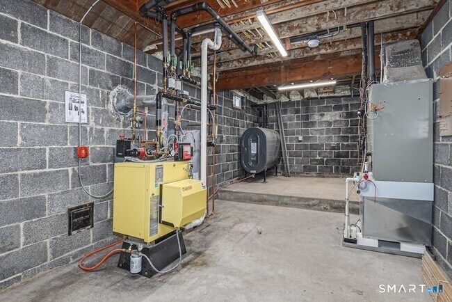 Building Photo - 3 Wild Rose Rd