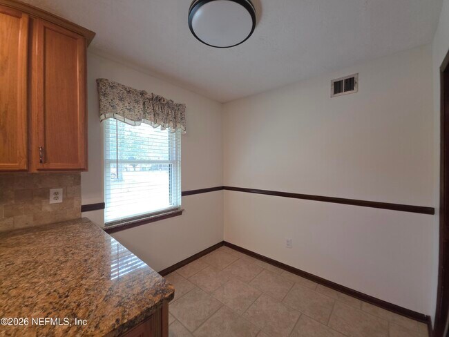 Building Photo - 8879 Heavenside Ct