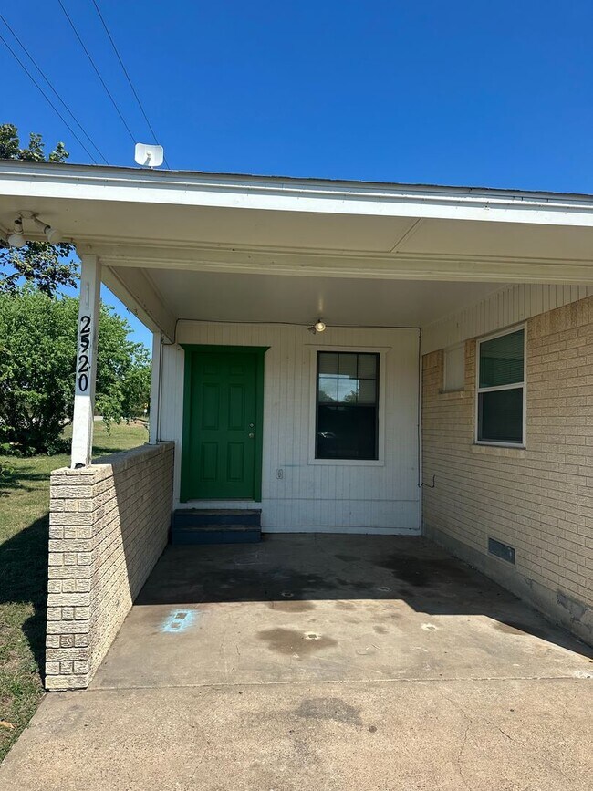 Building Photo - County Living- 1 mile from Hwy 380