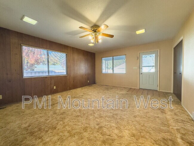 Building Photo - 2141 S 1700 E