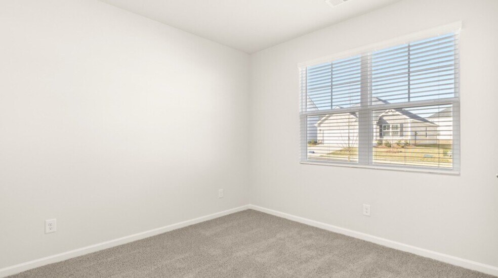 Building Photo - 163 Champlain Rd