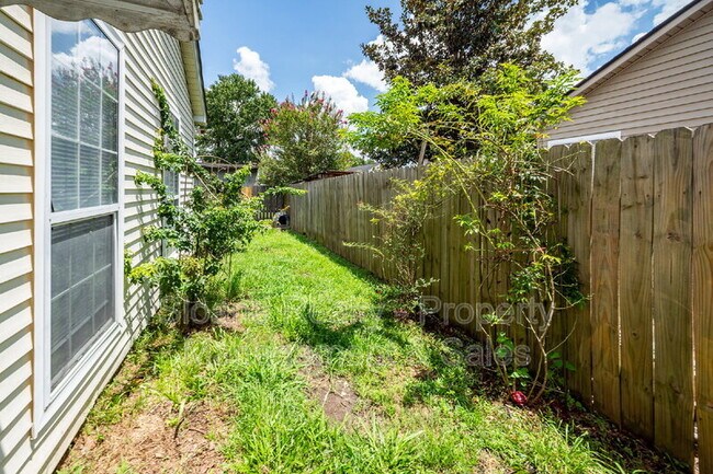 Building Photo - 5212 Elba Dr
