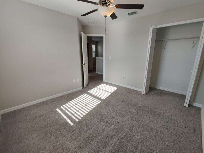 Building Photo - 7232 Samuel Ivy Dr