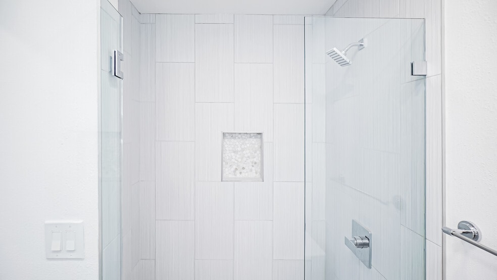 Building Photo - 2065 Ivar Ave