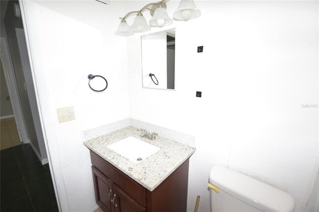 Building Photo - 4840 Grovemont Pl