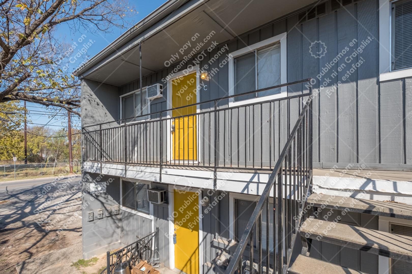 Building Photo - 903 Springdale Rd