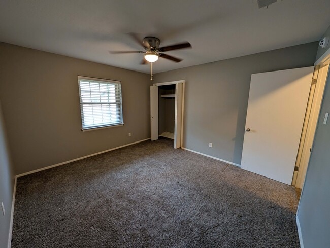 Building Photo - 204 Ralph St