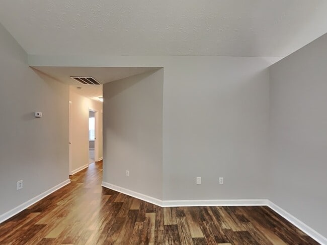 Building Photo - 9194 Jefferson Village Dr SW