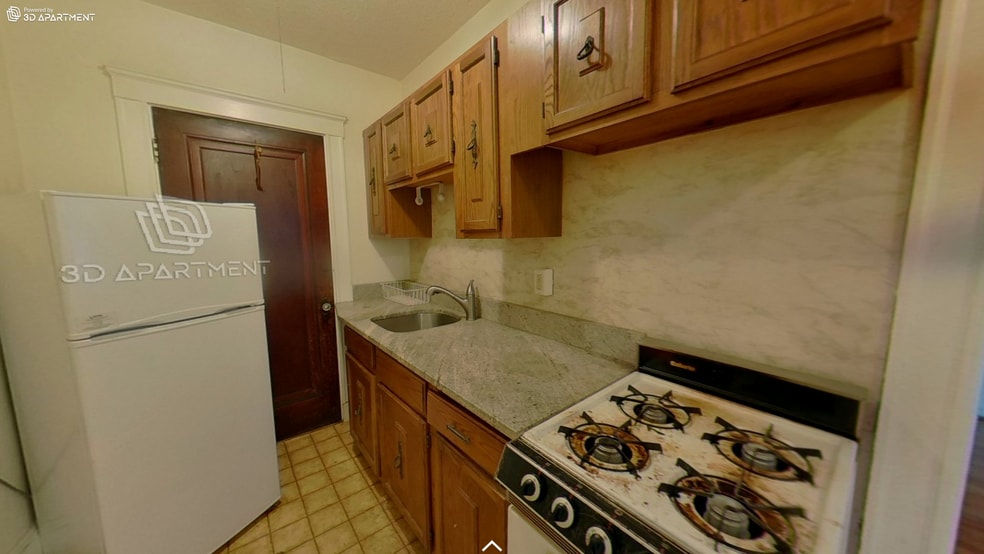 Building Photo - 35 Fellsway W