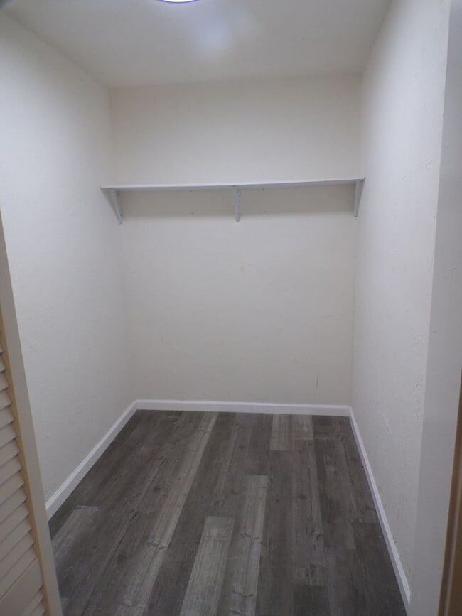 Building Photo - Great redo across the street form Pat Henry Elementary School