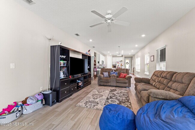 Building Photo - 148 Sweet Oak Wy