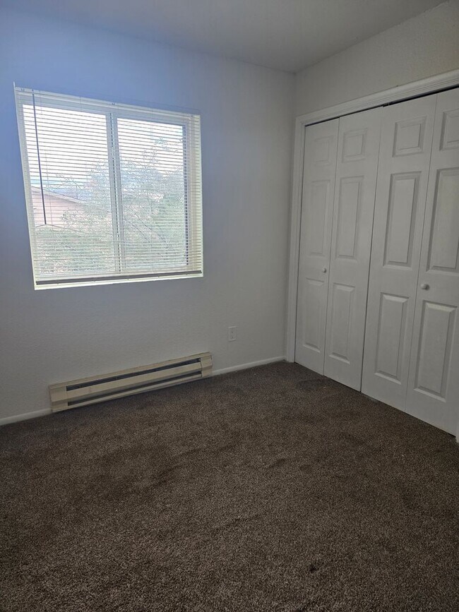 Building Photo - 932 N Belvedere Ave