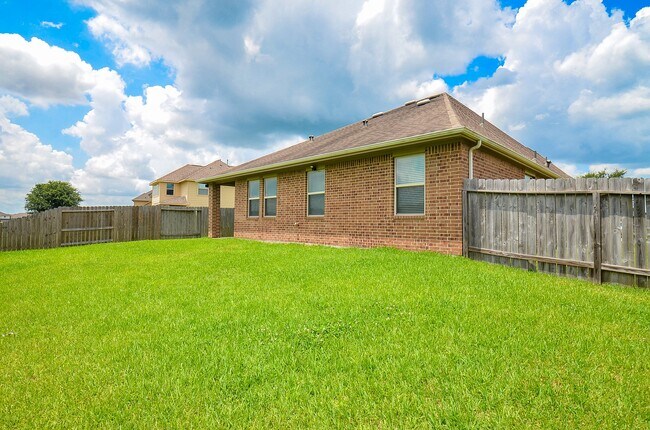Building Photo - 2227 Leonetti Ln