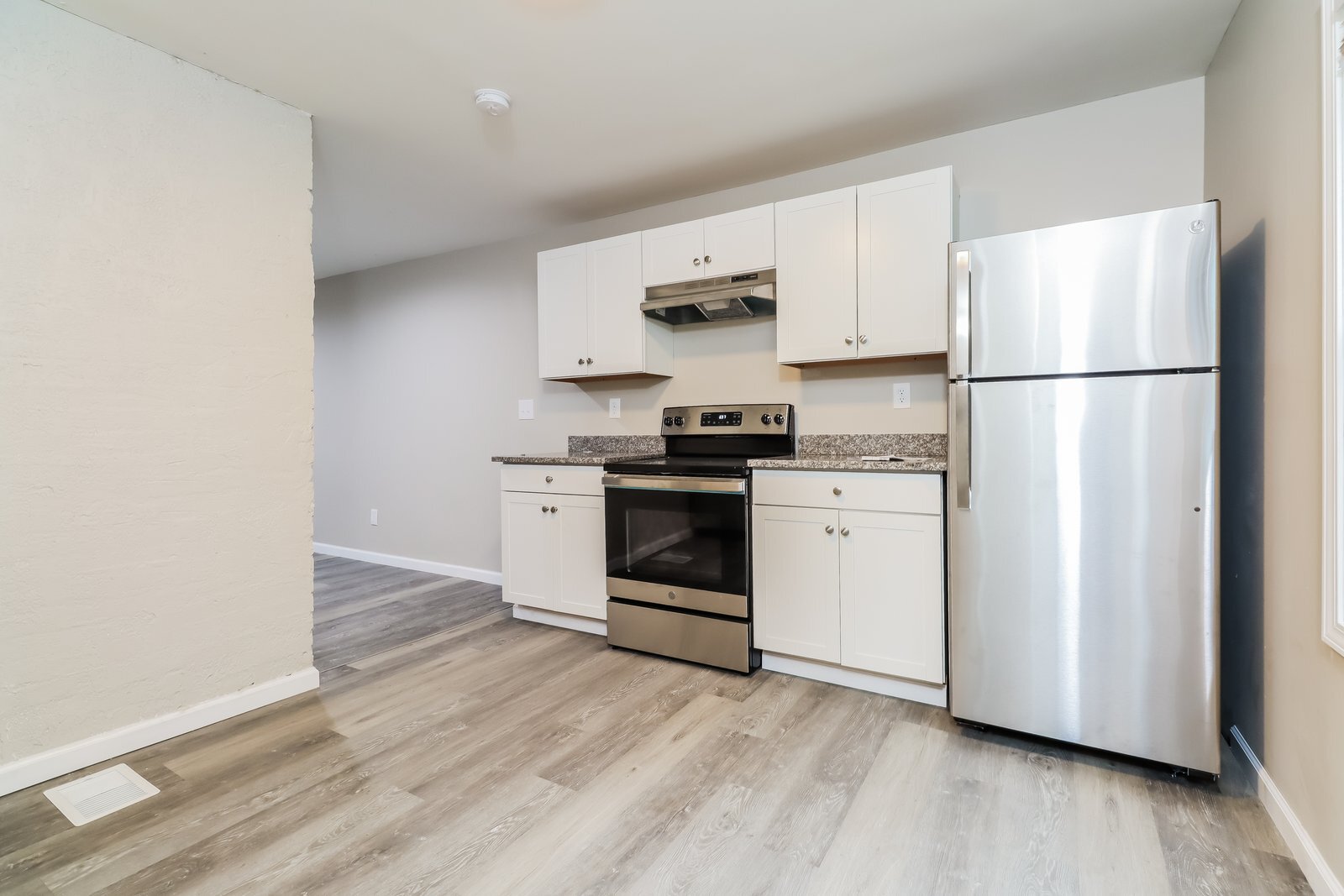 Building Photo - 235 Burton Ave