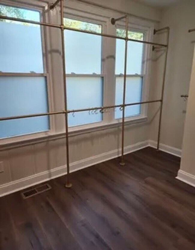 Building Photo - Fully Renovated 3 Bedroom 2 Bath Home in Forest Acres