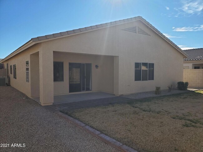 Building Photo - 2056 E Riviera Dr
