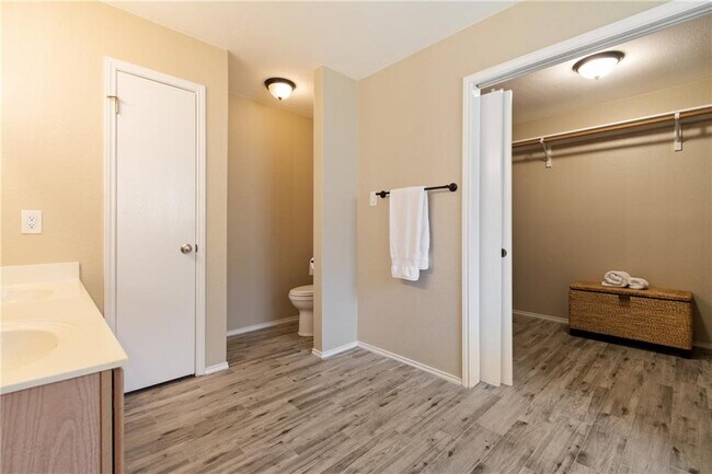 Building Photo - 16708 Chamonix Terrace