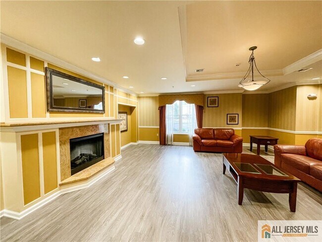 Building Photo - 105 Regency Pl