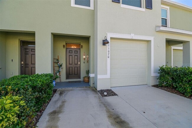 Building Photo - 11070 Crescent Deer Dr