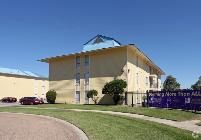 Building Photo - Stadium Square