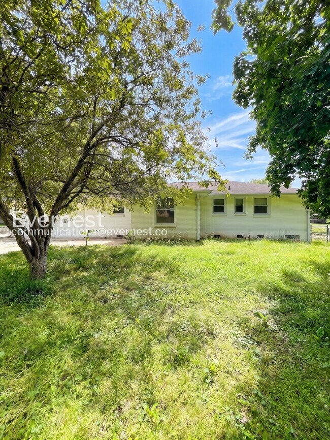 Building Photo - 109 Shirley Dr