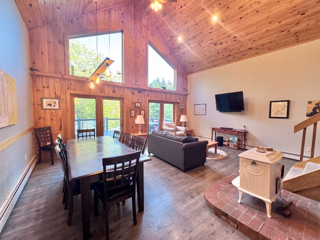 Building Photo - 5 Bracken Ln