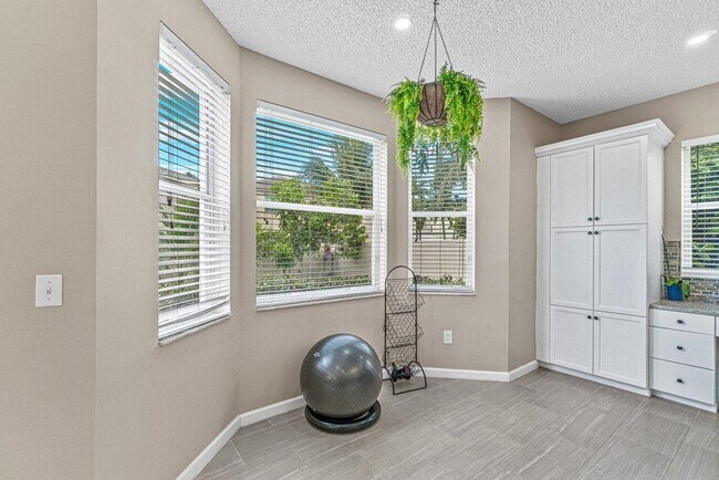 Building Photo - 9885 Woodworth Ct
