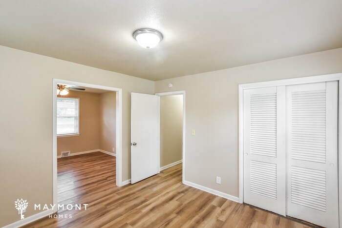 Building Photo - 7708 Saxon Dr SW