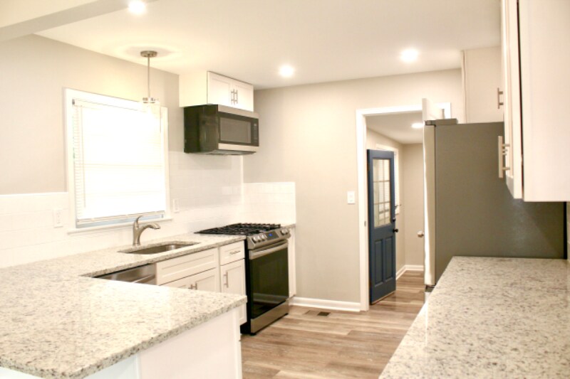 Primary Photo - 1077 Curtis Dr