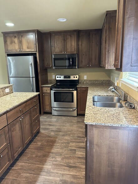 Building Photo - 2813 W Cottonwillow Way