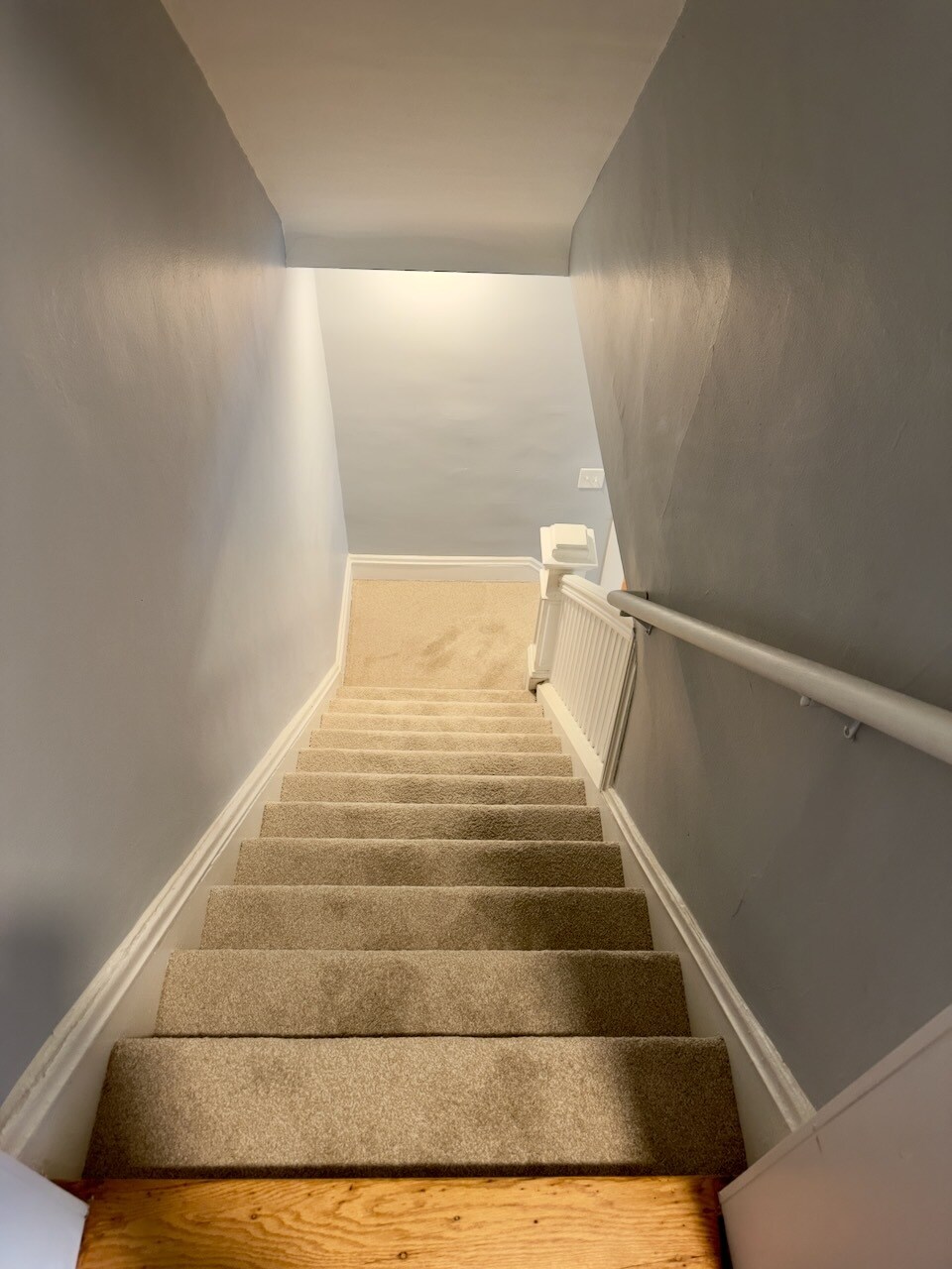 Stairs to 2nd Floor - 2407 Woodmere Dr