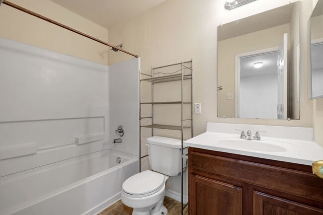 Building Photo - 7823 Kingsbury Wood
