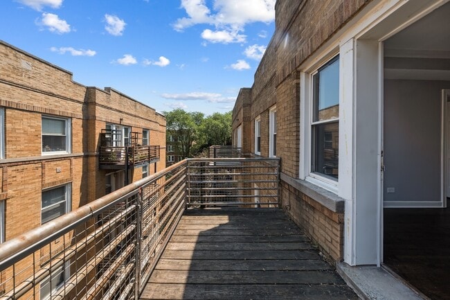 Building Photo - 4604 N Monticello Ave