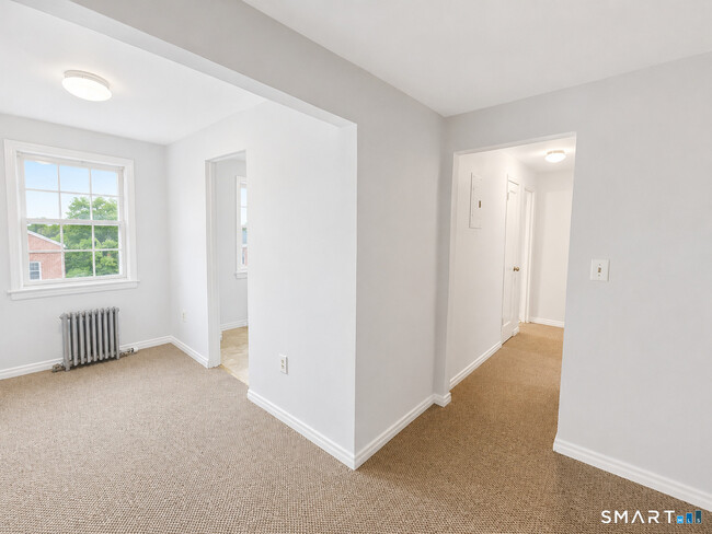 Building Photo - 29G Clarmore Dr
